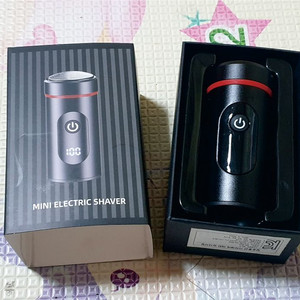 충전식 미니 면도기