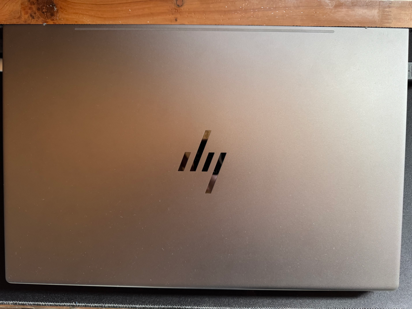 HP ENVY AI 17.3인치 터치스크린 노트북입니다