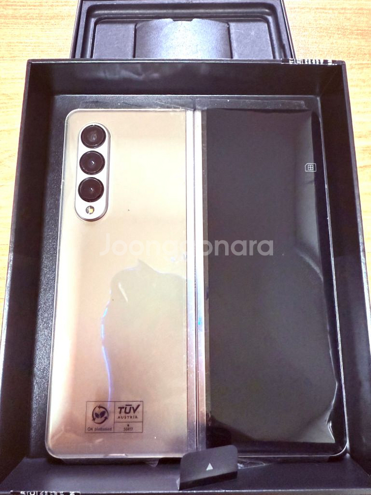 Galaxy Z Fold3 팬텀 실버 256GB--17