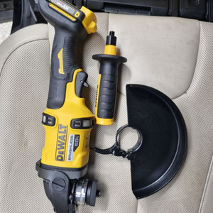 디월트충전그라인더DCG440 7인치그라인더 플렉스볼트