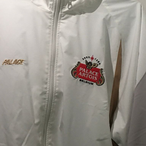 Palace x stella 바람막이 화이트L