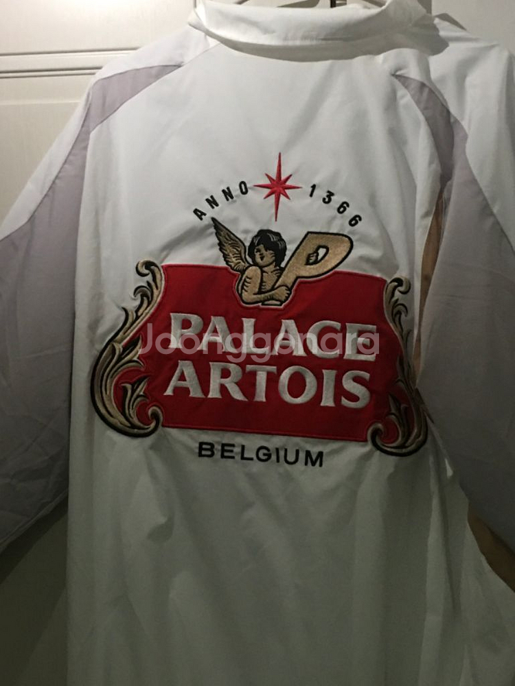 Palace x stella 바람막이 화이트L--2