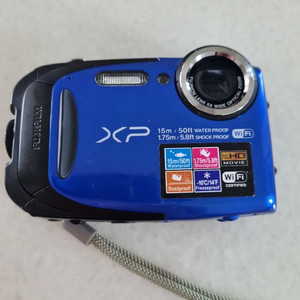 후지 xp80 카메라 팝니다..