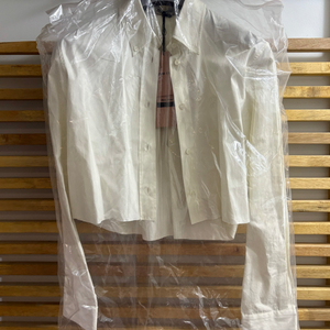 미우미우 셔츠 새상품