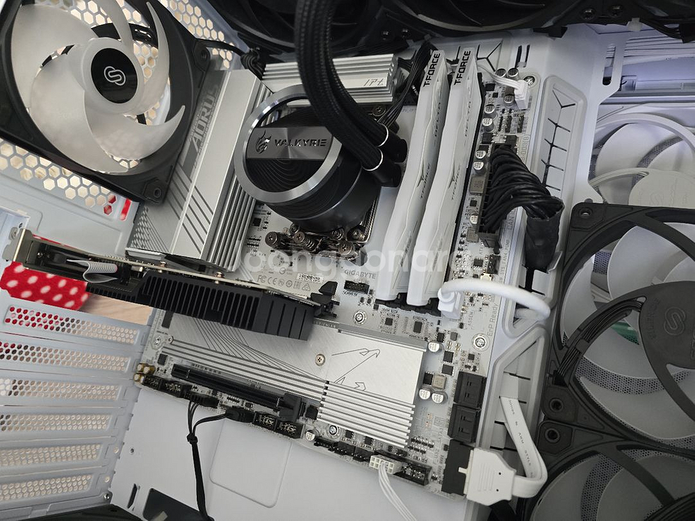 9600x, b650m ice, 32gb 램 일괄--0