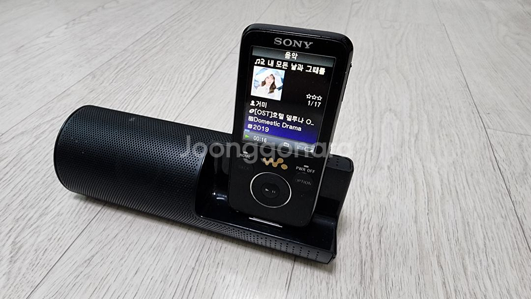소니 mp3플레이어 팝니다--1
