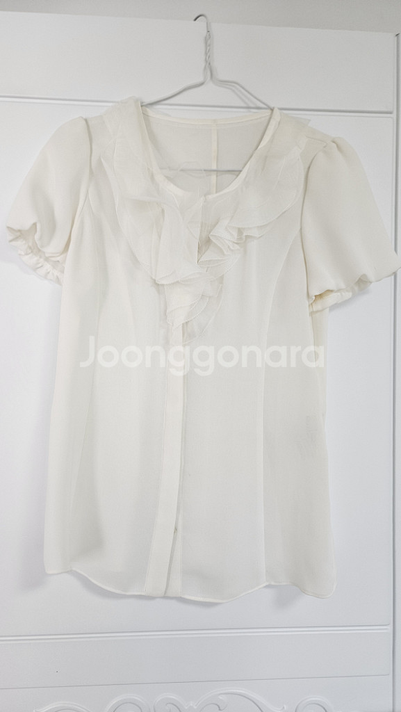 샤틴 숏자켓, 주름 스커트, 프릴 블라우스--7