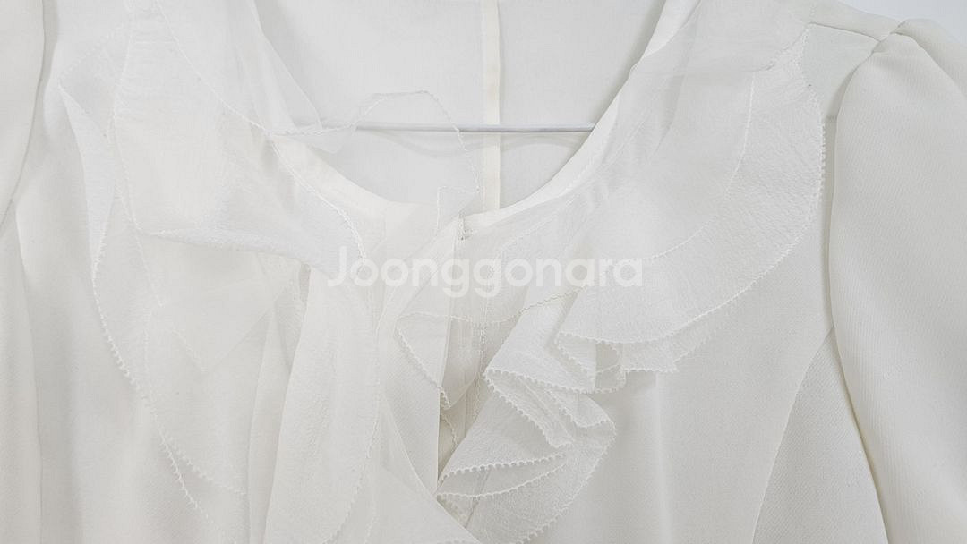 샤틴 숏자켓, 주름 스커트, 프릴 블라우스--8