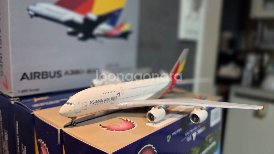 Asiana Airlines A380-800 1:400--1