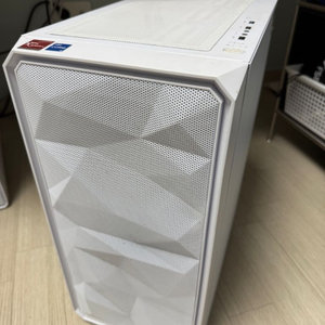 게이밍 컴퓨터 1TB / RTX3070 / 램36GB