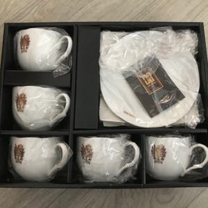 로얄 닥스 영국 찻잔, 데미잔