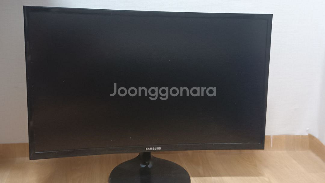 삼성 C24F390FHK 모니터 판매합니다.--1