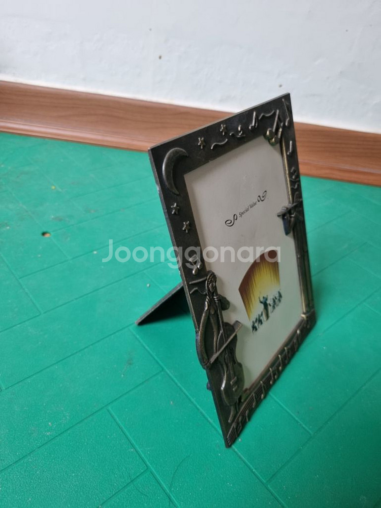 동은로 된 빈티지 액자--1