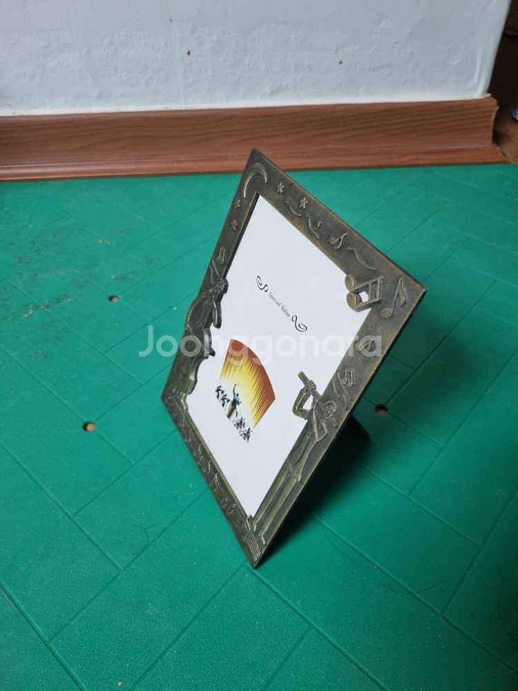 동은로 된 빈티지 액자--3