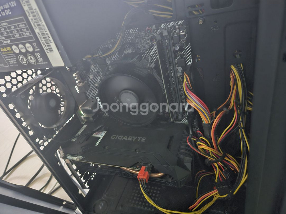 컴퓨터 본체 팝니다 라이젠5600 그래픽카드 1060--1