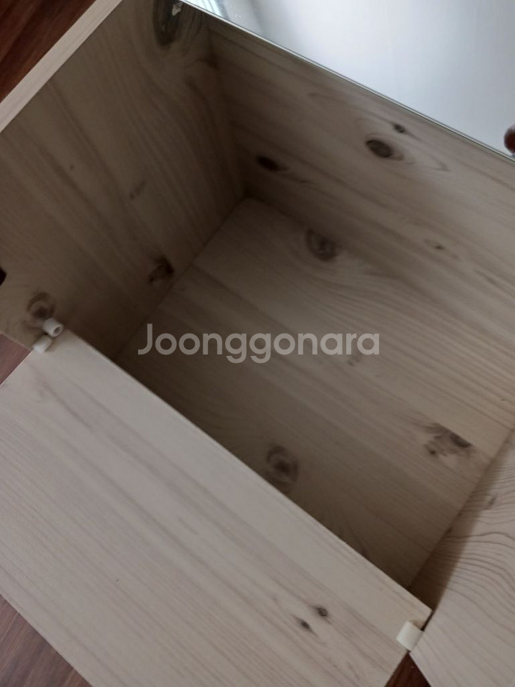 거울달린 원목 화장대 및 기타 수납장--2