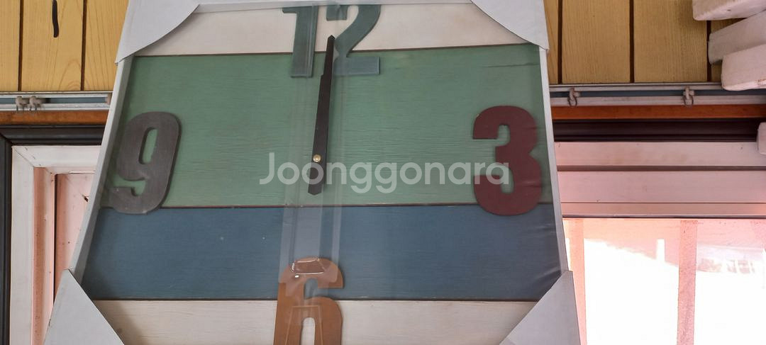 인테리어 원목벽시계 가로세로 각각 39cm--1