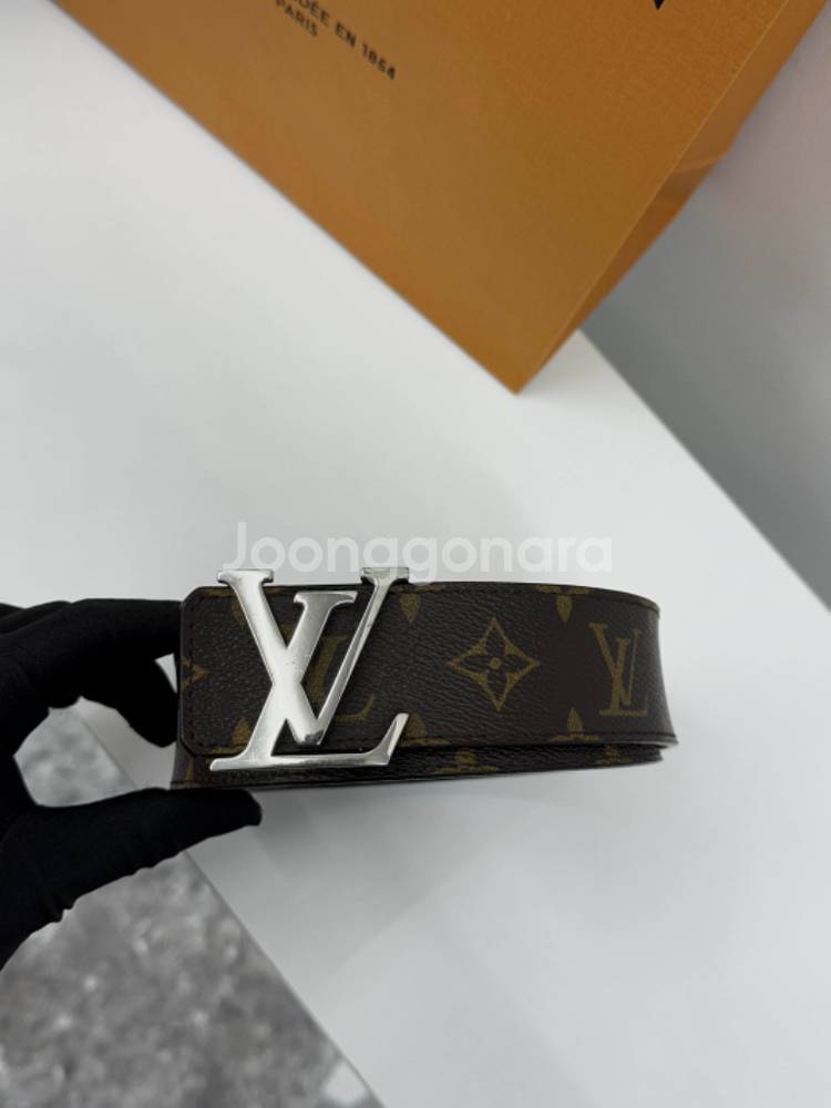 [백화점] 루이비통 LV 이니셜 벨트 모노그램 캔버스--0