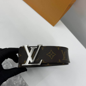 [백화점] 루이비통 LV 이니셜 벨트 모노그램 캔버스