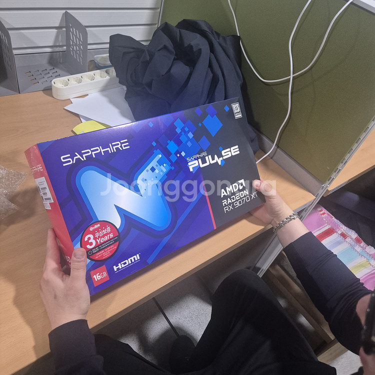 amd사파이어 9070xt 펄스팝니다--0