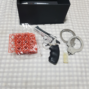 풀메탈 화약총 리볼버 판매합니다. 미사용 새상품