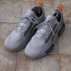 (275)아디다스 nmd r1 스펙트 할로 실버