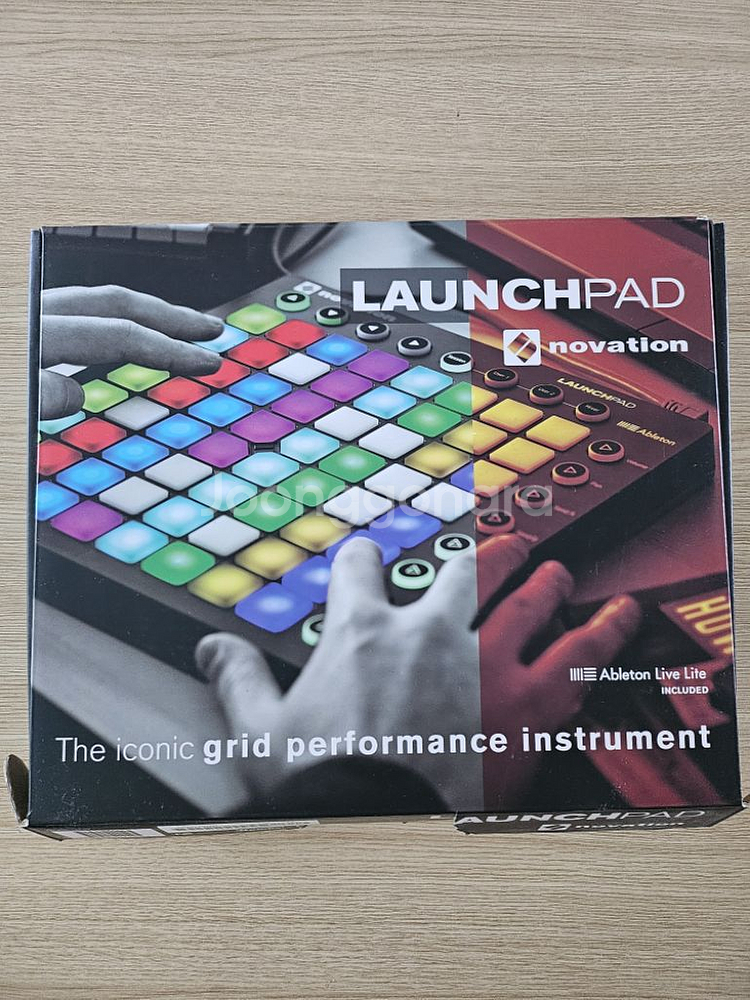 Novation Launchpad MK2--2