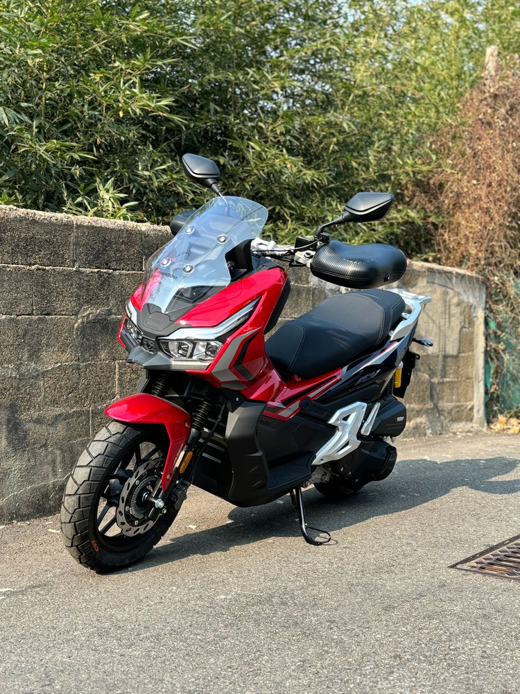 ADV125 오토바이 출퇴근 배달용 125CC 이미지