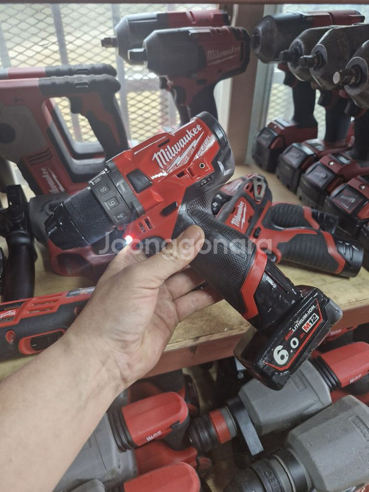 밀워키충전함마드릴 M12 FPD FUEL 12V--6