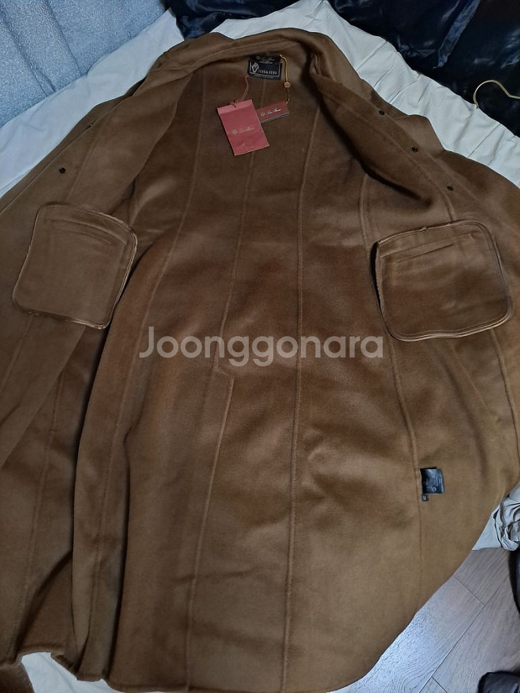 풀구성 새상품) 정가 5700 로로피아나 비쿠냐 코트--2