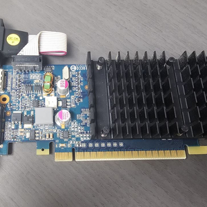 무팬 그래픽카드 (지포스 210)