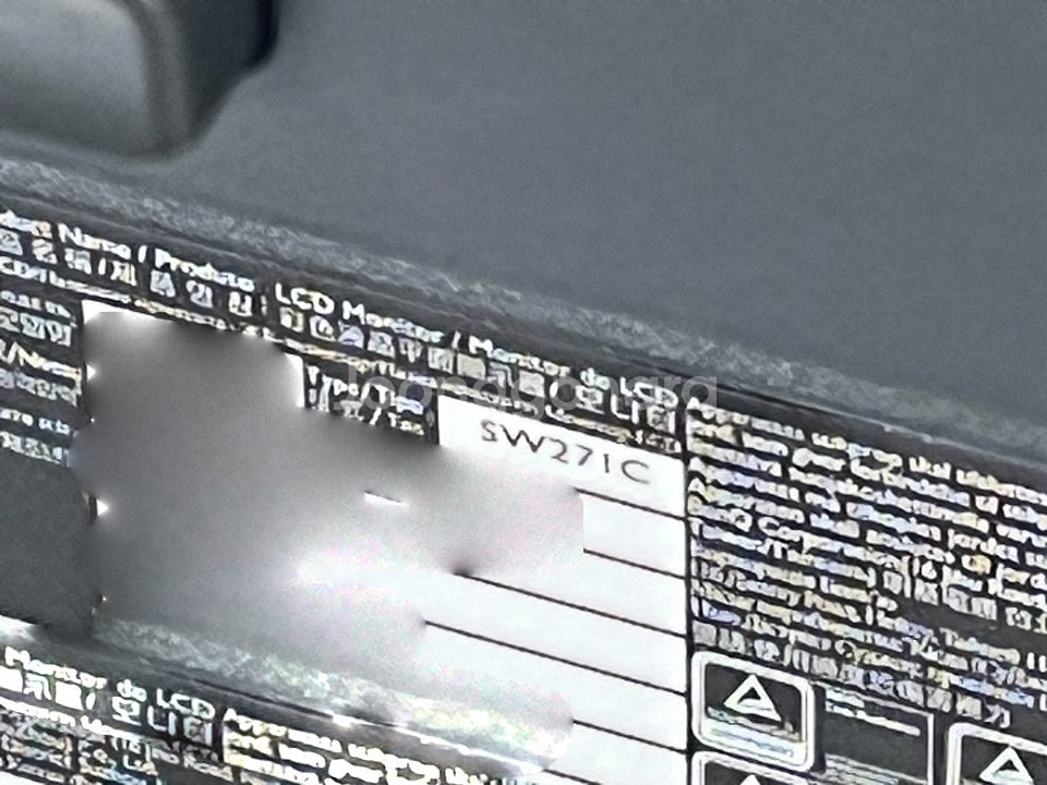 벤큐 SW271C 전문가용 4K 모니터 판매합니다.--1