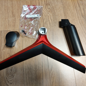 24GN600 스탠드