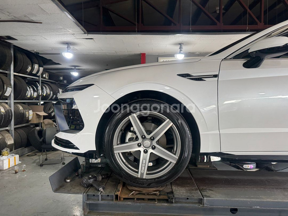 모모 하이퍼스타 18인치 휠 팝니다--1