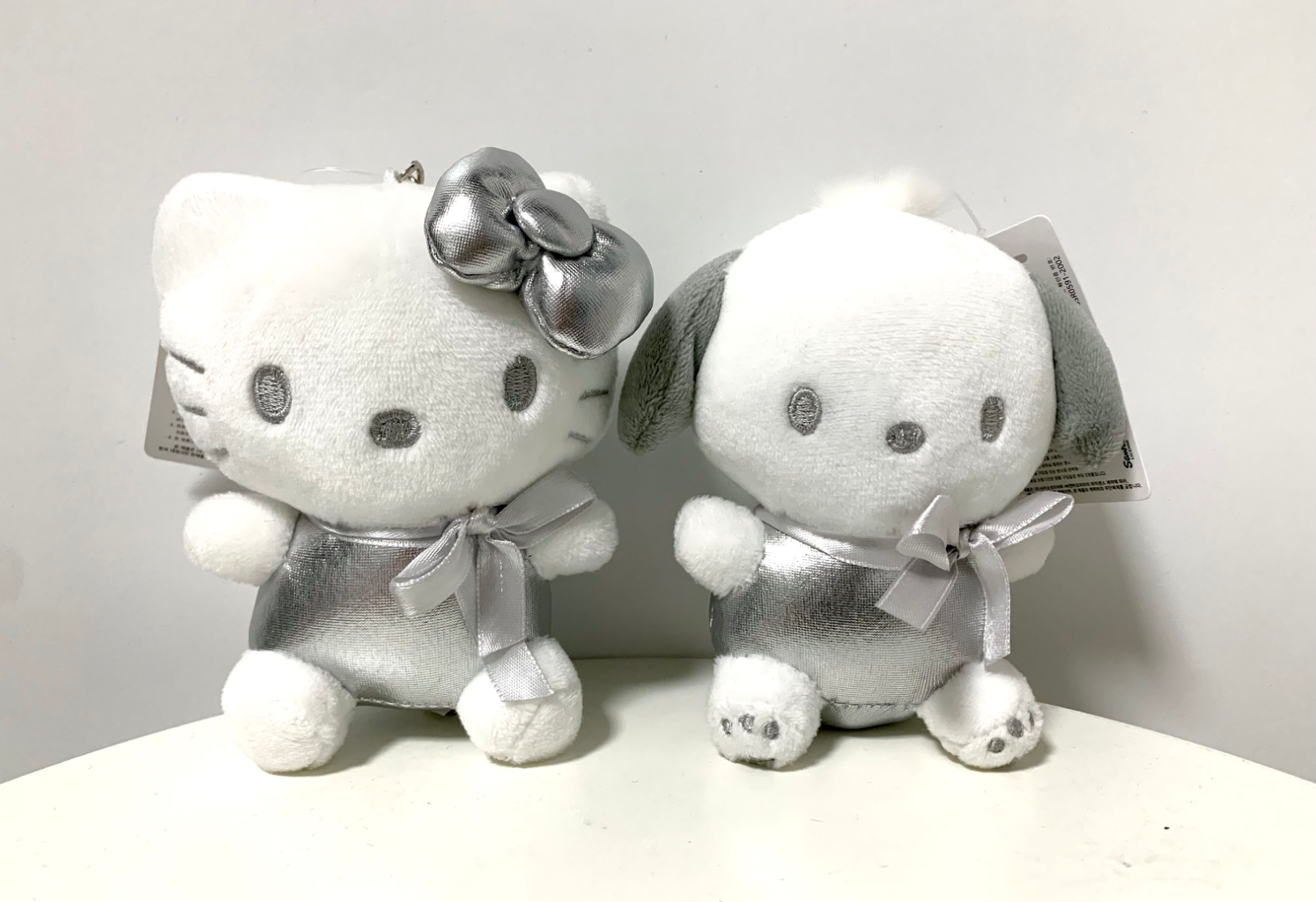 산리오 실버 헬로키티 포차코 3cm 키링 새상품