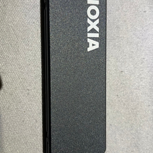 키오시아 ssd 2tb 저번주에 산거 팔아요