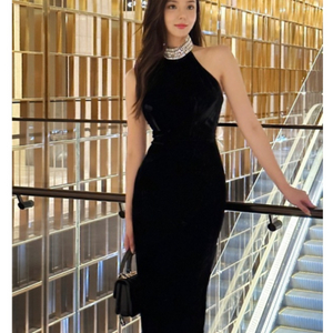 제이지쇼룸 달리아 홀터 블링 벨루아 원피스