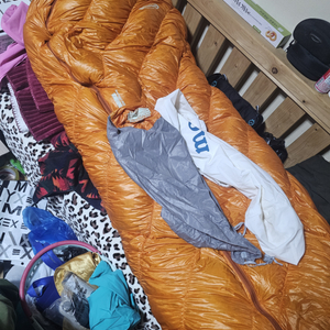 몽벨 다운허거 800exp 우지퍼