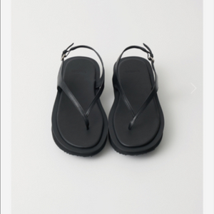 claudie sandals 클라우디 샌달 얼바닉30