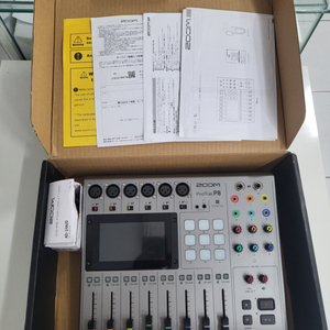 ZOOM 줌 P8 팟캐스트 레코더 오디오인터페이스