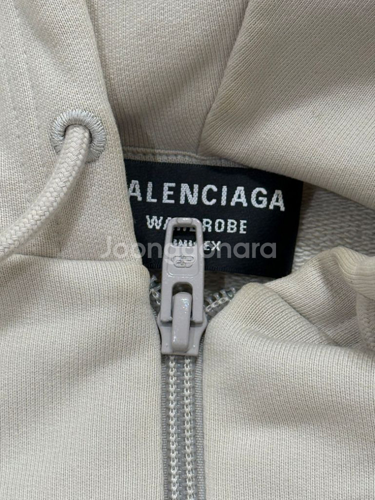 BALENCIAGA 발렌시아가 로고 후드 집업 베이지--1