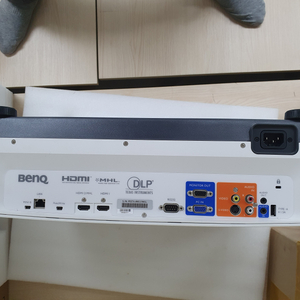BenQ 빔프로젝트 LH890UST