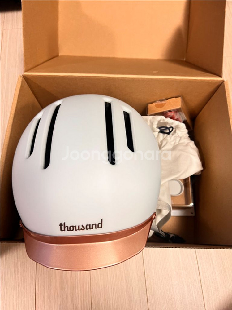 Thousand 따우전드 슈퍼문 화이트 헬멧 거의새거--3