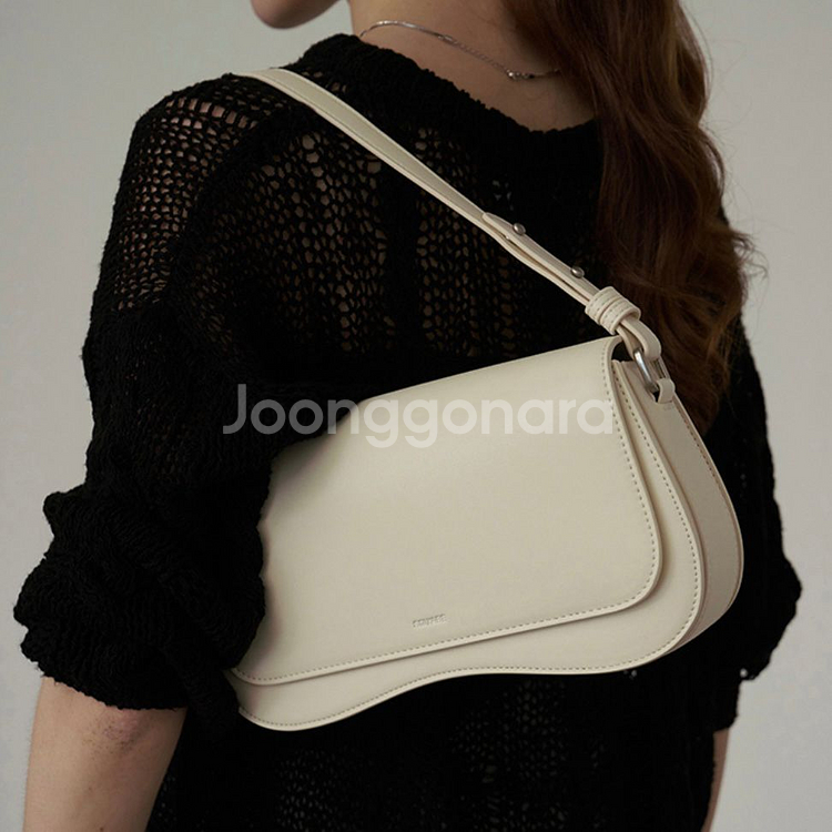 스퀘어라인 카멜백 아이보리 숄더백 크로스백--1