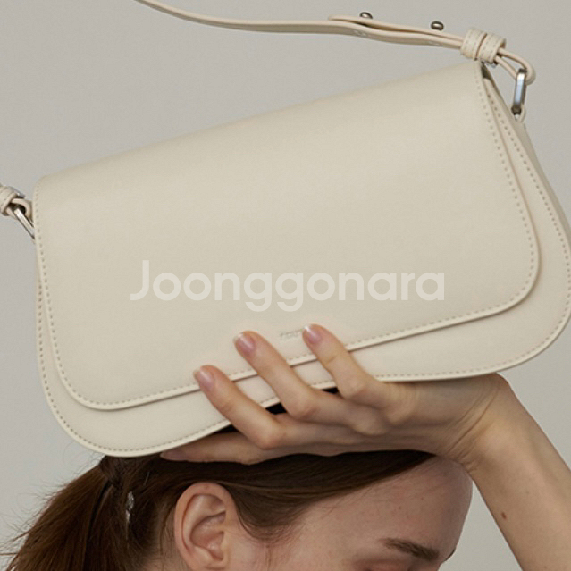 스퀘어라인 카멜백 아이보리 숄더백 크로스백--2