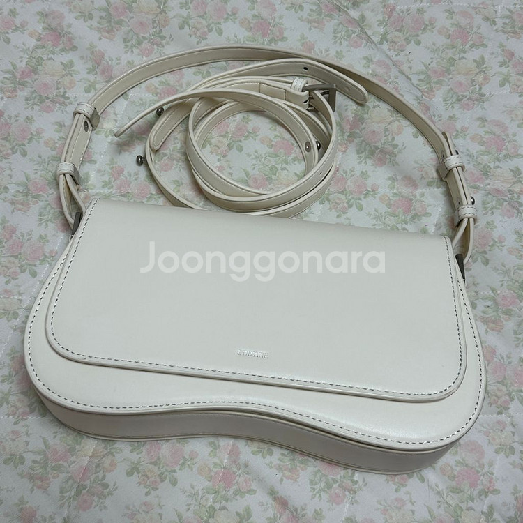 스퀘어라인 카멜백 아이보리 숄더백 크로스백--5