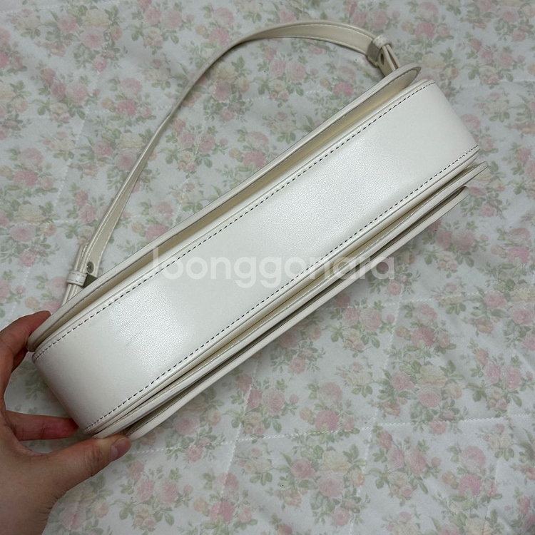 스퀘어라인 카멜백 아이보리 숄더백 크로스백--7