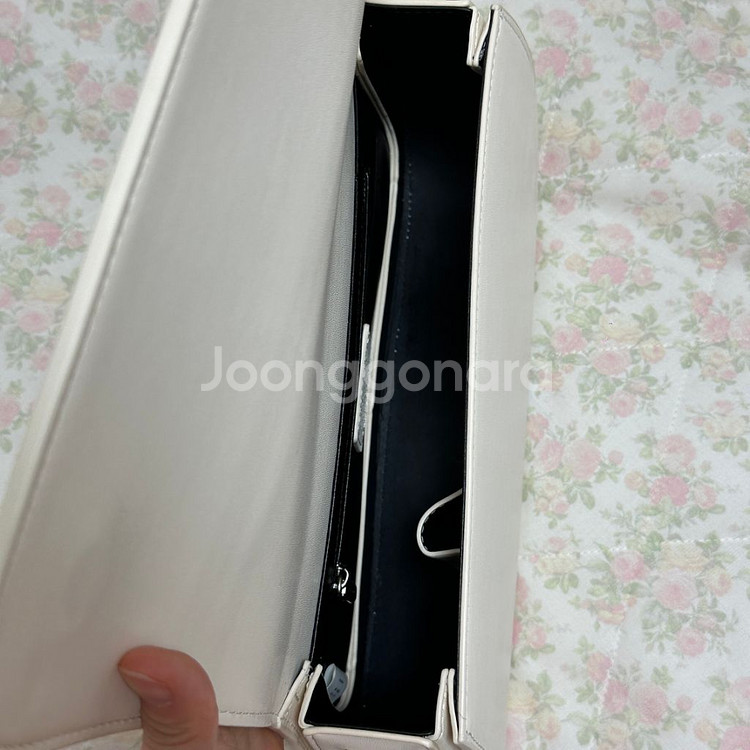 스퀘어라인 카멜백 아이보리 숄더백 크로스백--8