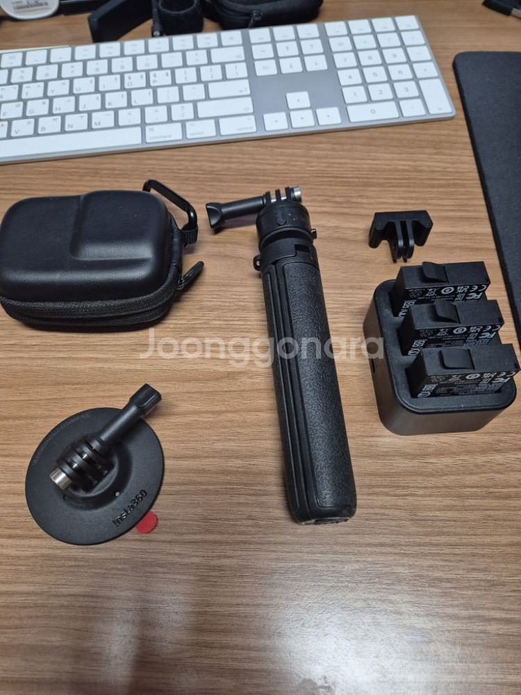 인스타360 acepro (배터리 3개 포함)--2
