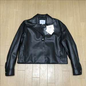 mohan 모한 tof 크롭 에코 레더 블레이저